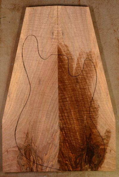 Walnut (Claro) GuitarSolidBodyTopATC 15492.G.040