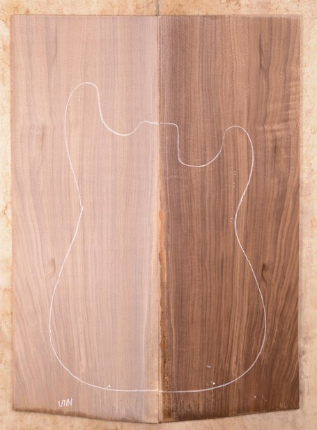 Walnut (Black) GuitarSolidBodyTopATC L022975.G.055