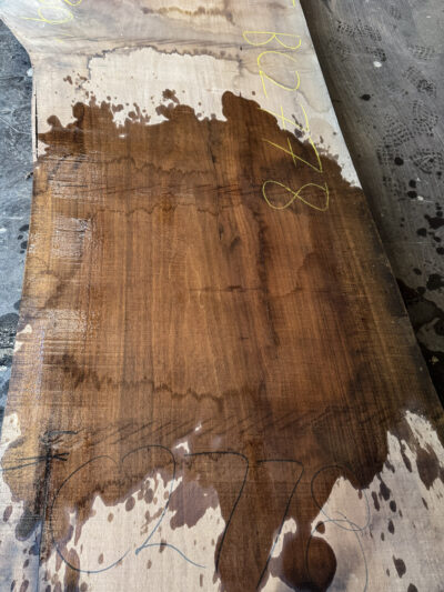 Walnut (Black) Board BC2778