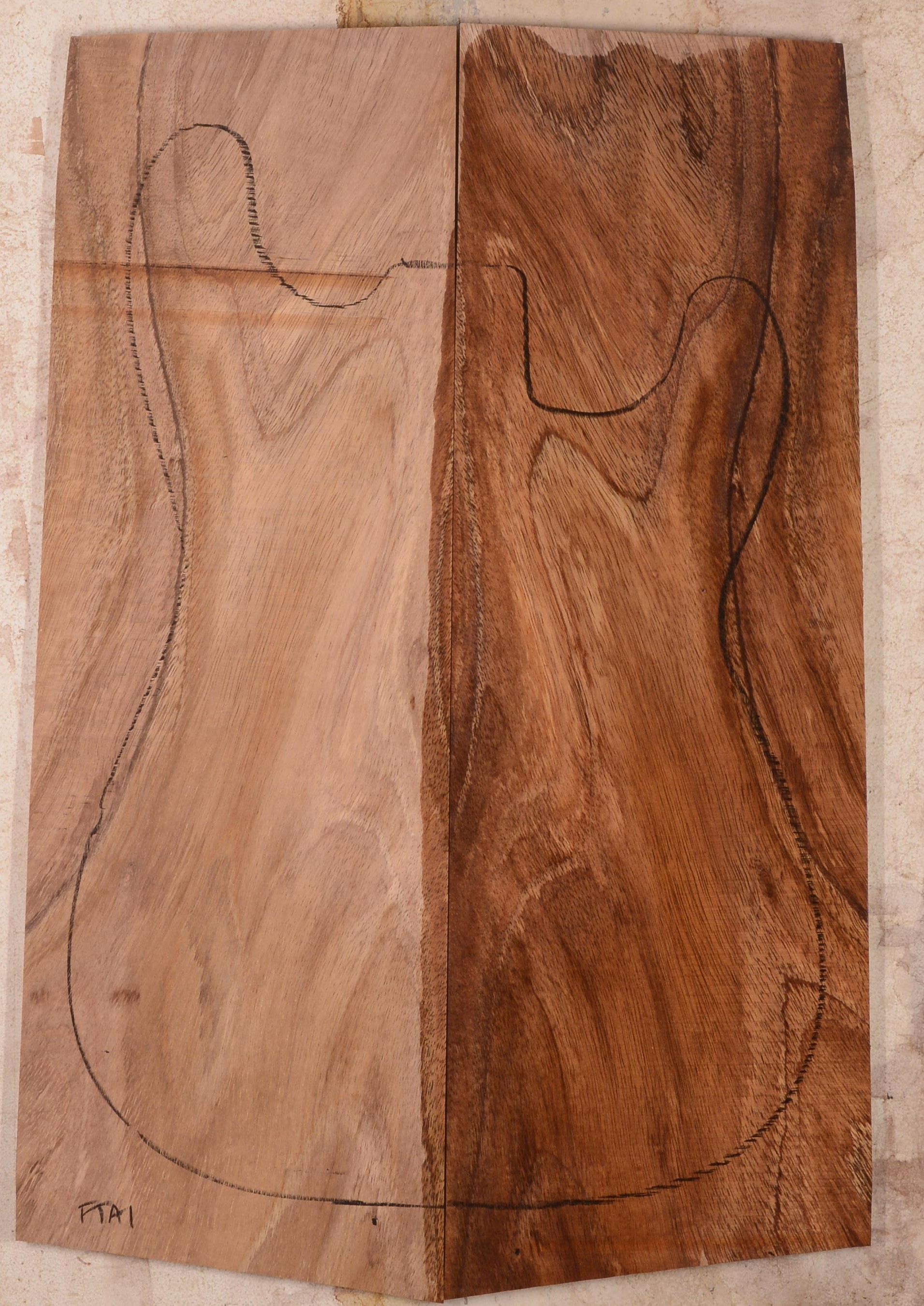 Koa GuitarSolidBodyTopATC BC1487.G.013