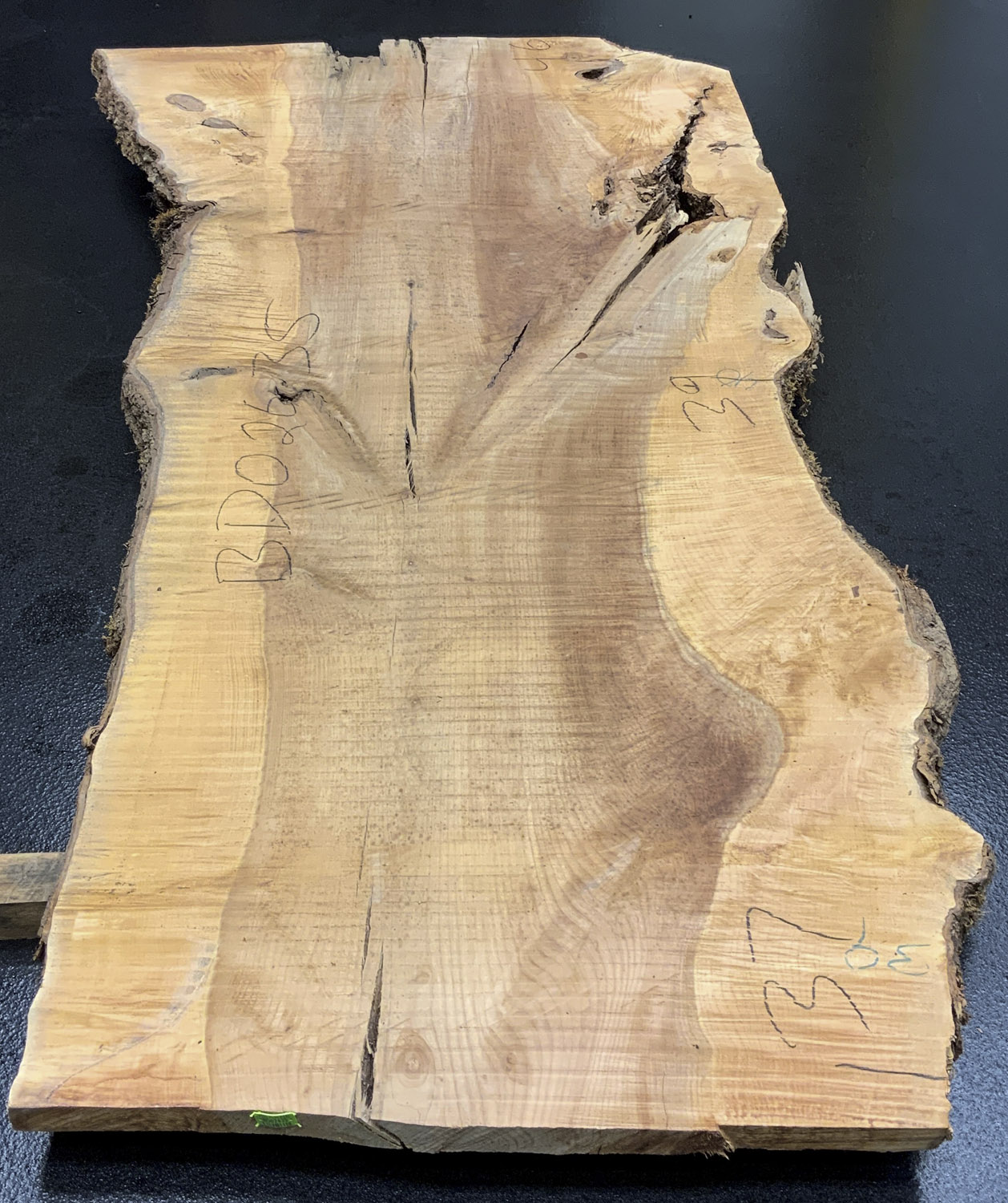 Maple (Big Leaf) Board BD02635 - Image 4