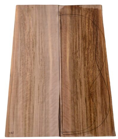 Walnut (English) GuitarBack2pcATC L3981-90.G.059