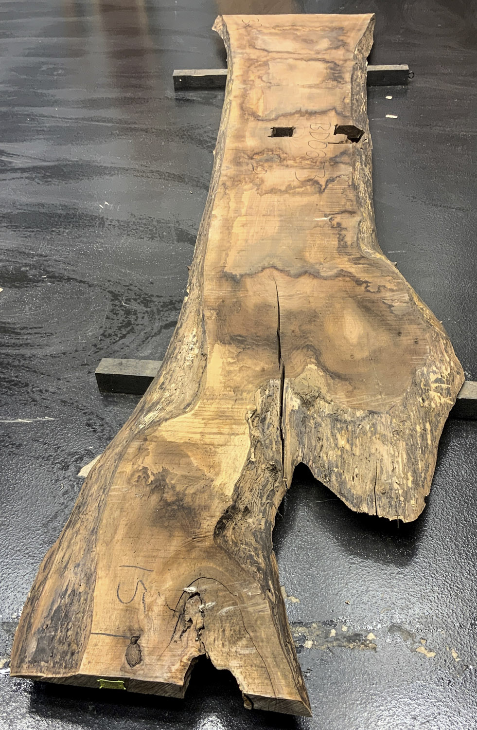 Walnut (Black) Board BD02713